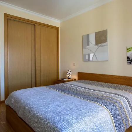 Greice Homes - T1 Ferreiras شقة البوفيرا